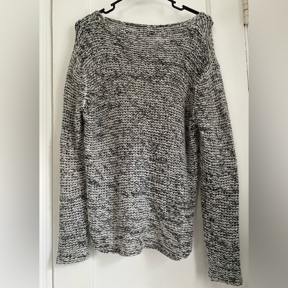 Woodship by Paola Buendía V-Neck Cropped Oversized Sweater, Size: Small/Medium - Picture 2 of 5